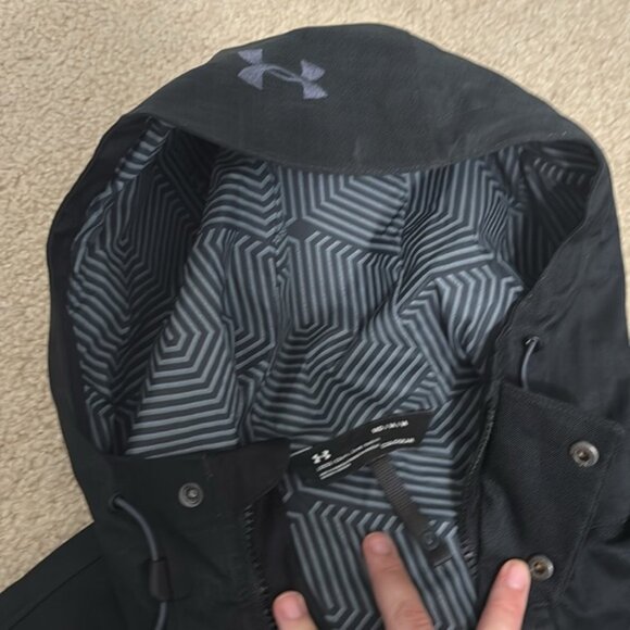 Under Armour Black ColdGear Infrared Jacket, Water-Resistant Material, Sz Medium - Picture 2 of 9